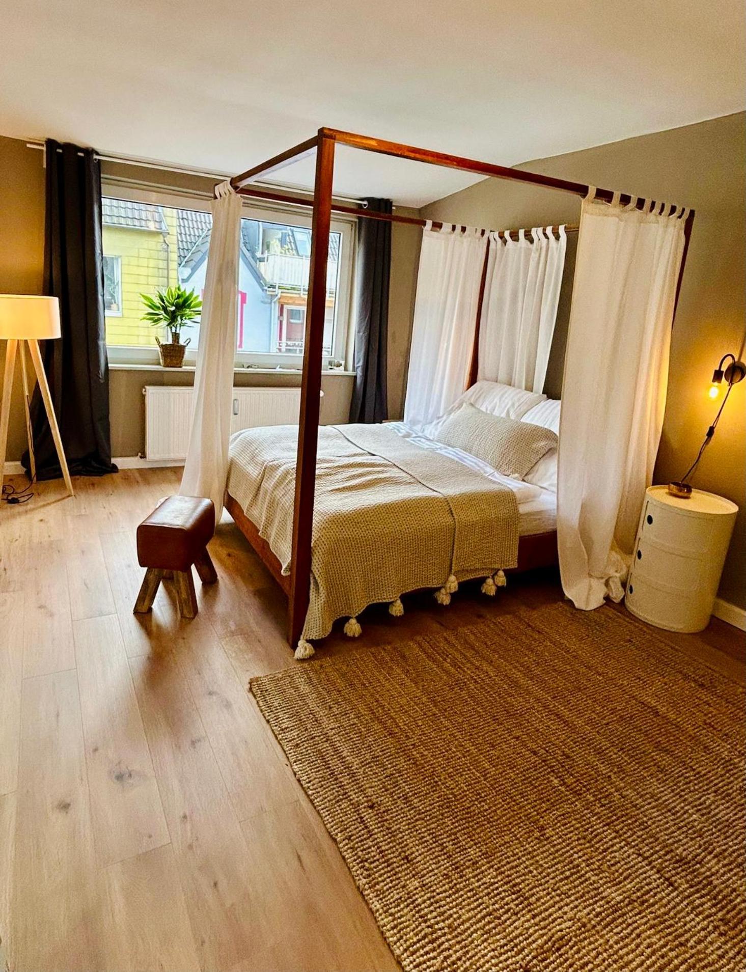 Feelslikehome - Urbane Altbauwohnung Mit Dachterasse& Parkplatz بوخوم المظهر الخارجي الصورة